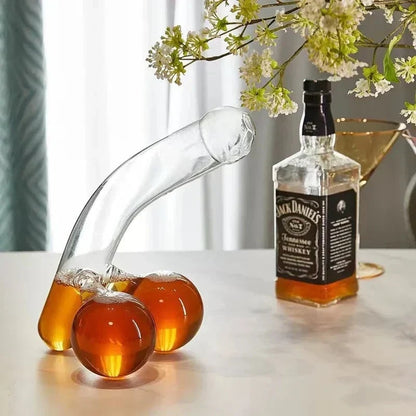 Carafe humoristique en verre de forme phallique, 650 ml