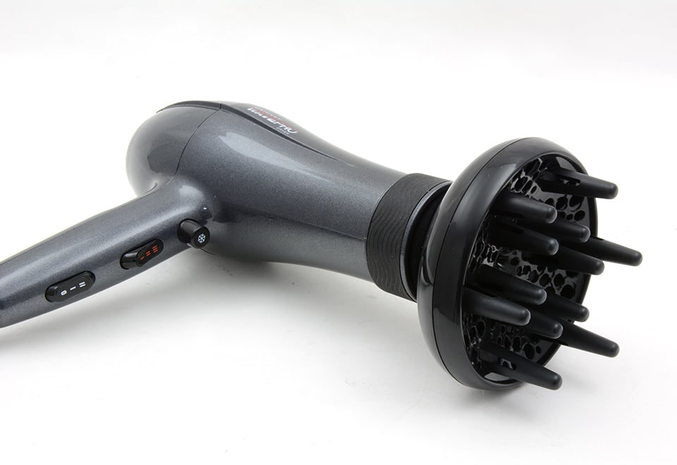 Sèche-cheveux ionique 1 875 W avec buse oscillante et diffuseur