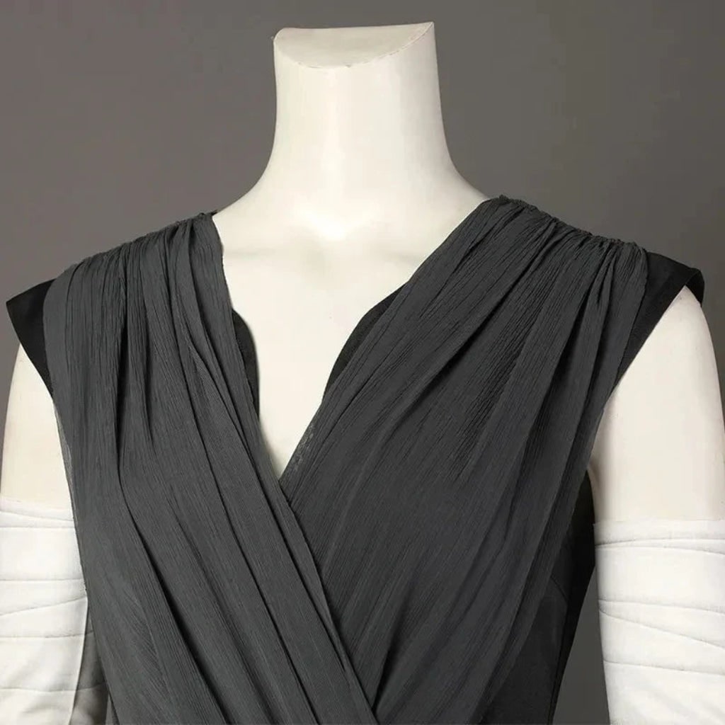 Déguisement à tunique drapée, pantalon court et ceinture