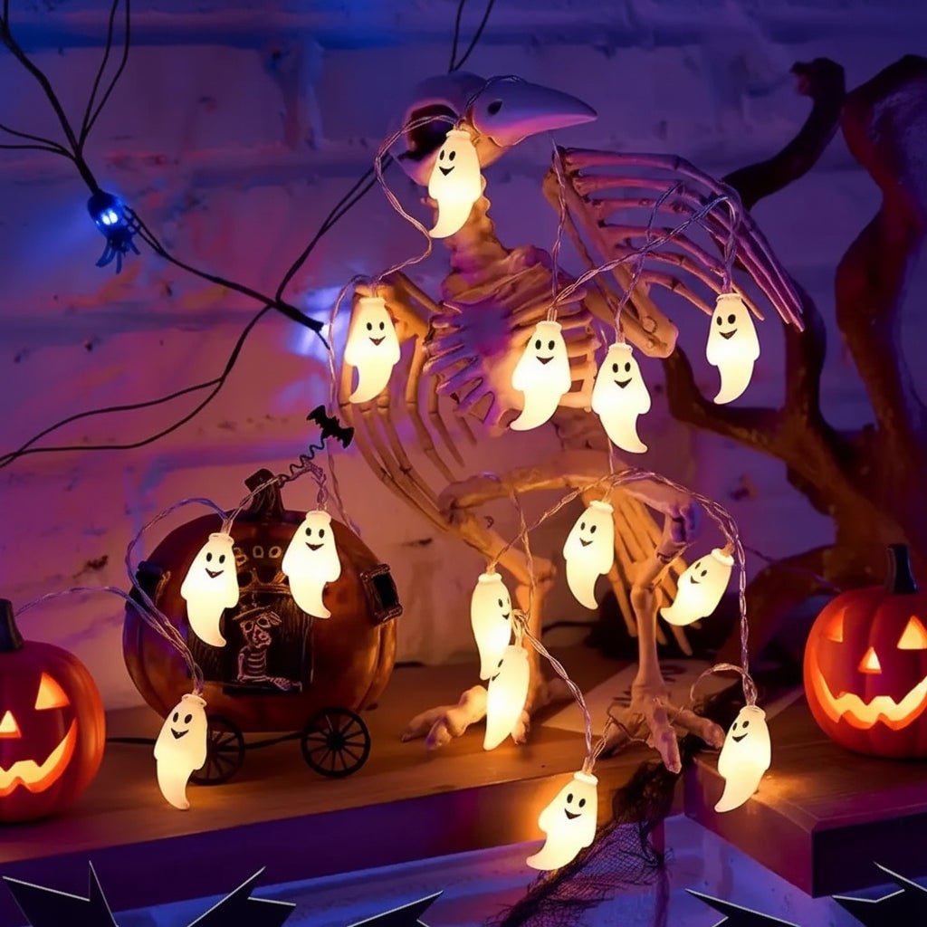 Guirlande de dix fantômes LED à piles, longueur 1,5 m
