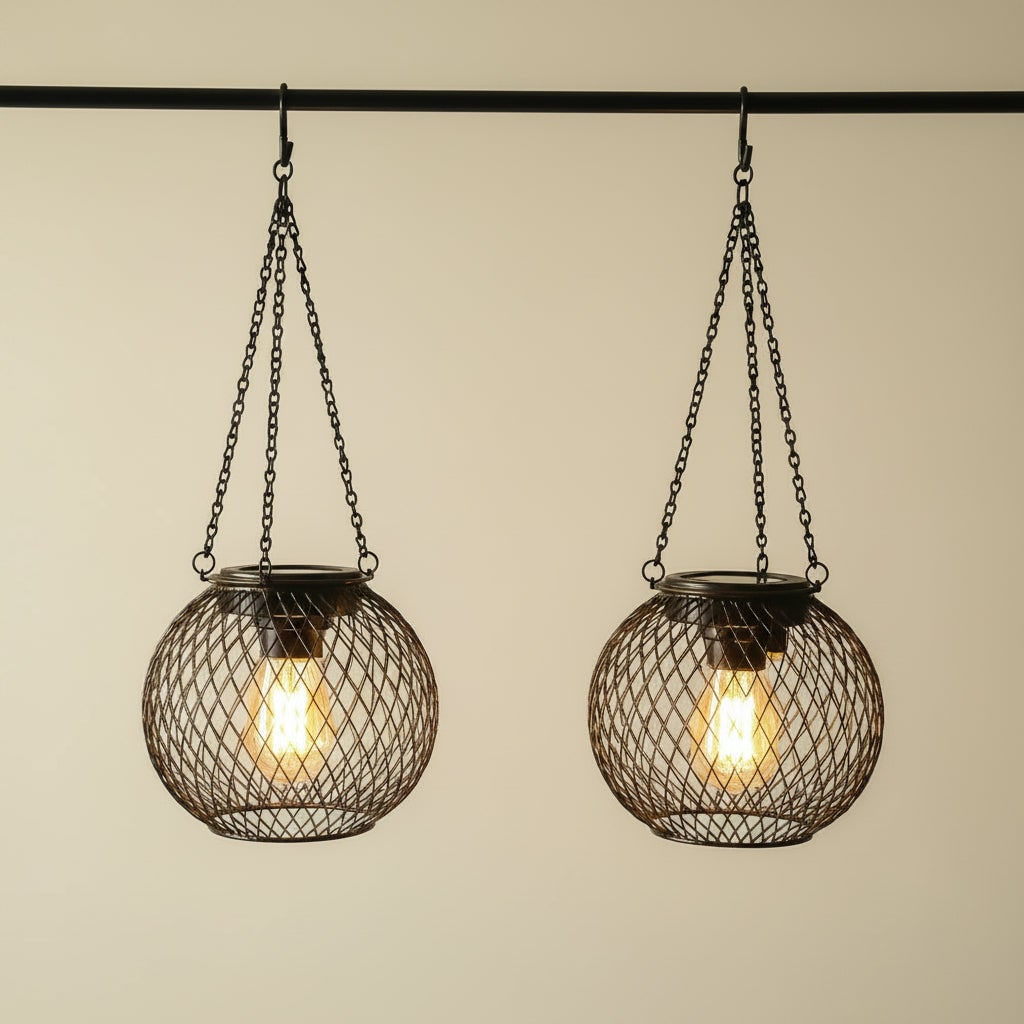 Lanterne solaire suspendue en métal grillagé à ampoule LED