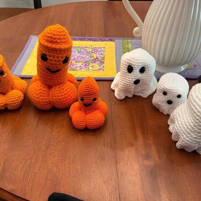 Figurine fantôme citrouille au crochet en polyester