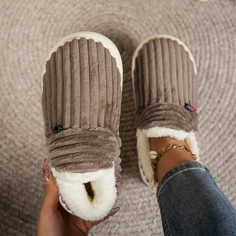 Chaussons bottillons en velours côtelé doublés polaire