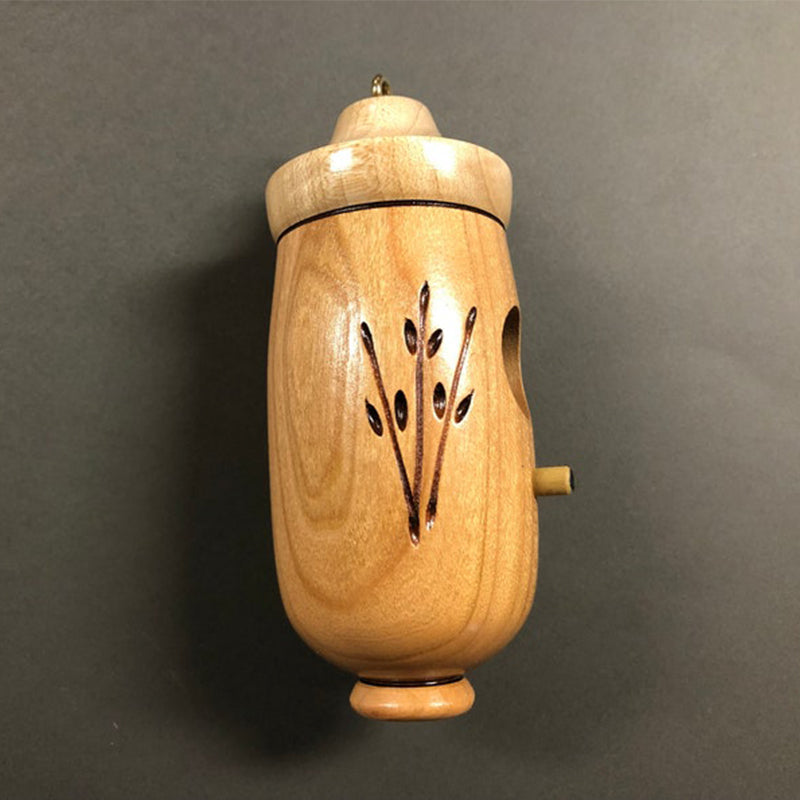 Petite maisonnette suspendue en bois avec perchoir