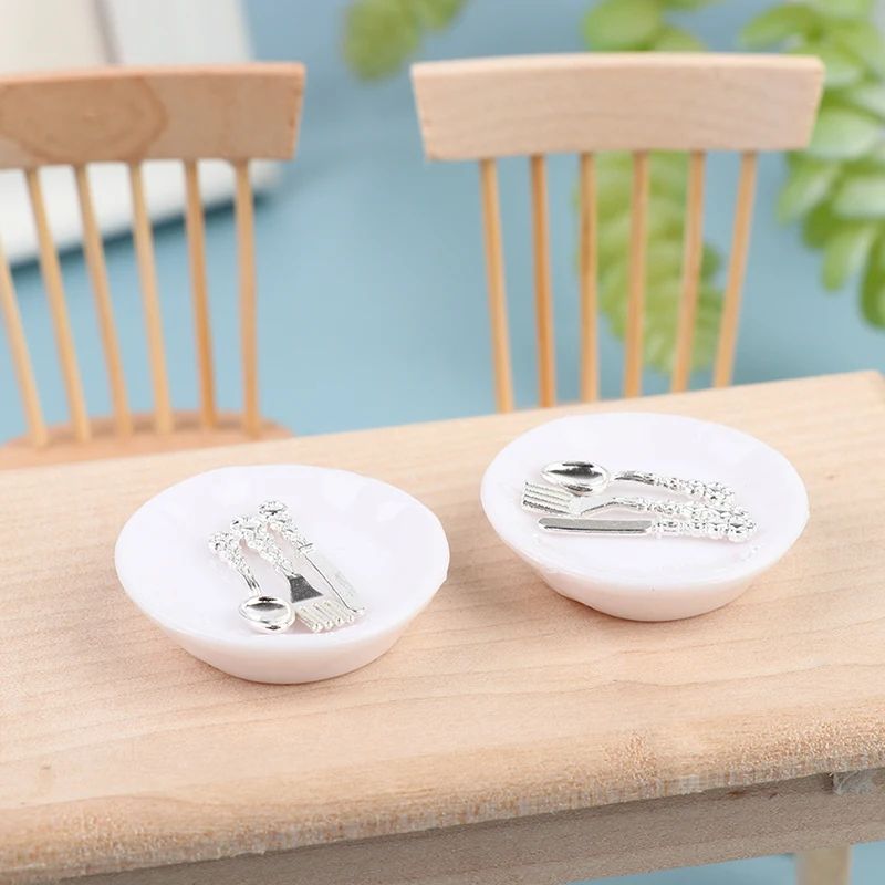 Vaisselle miniature 1:12 avec assiette et couverts, 4 pièces