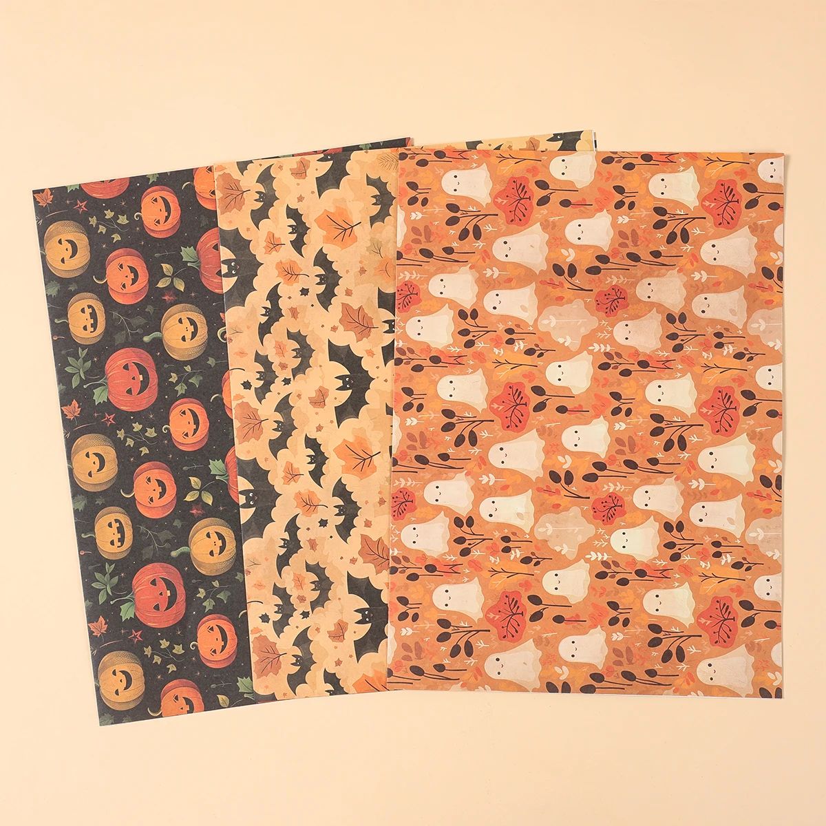 Papier cadeau Halloween à motifs fantômes et citrouilles, 4 feuilles