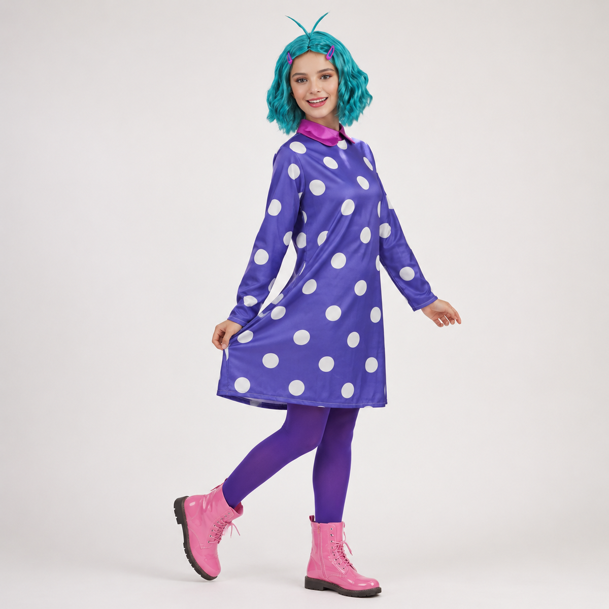 Déguisement à robe violette à pois, collants et perruque