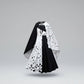 Déguisement enfant noir et blanc avec robe, cape et perruque