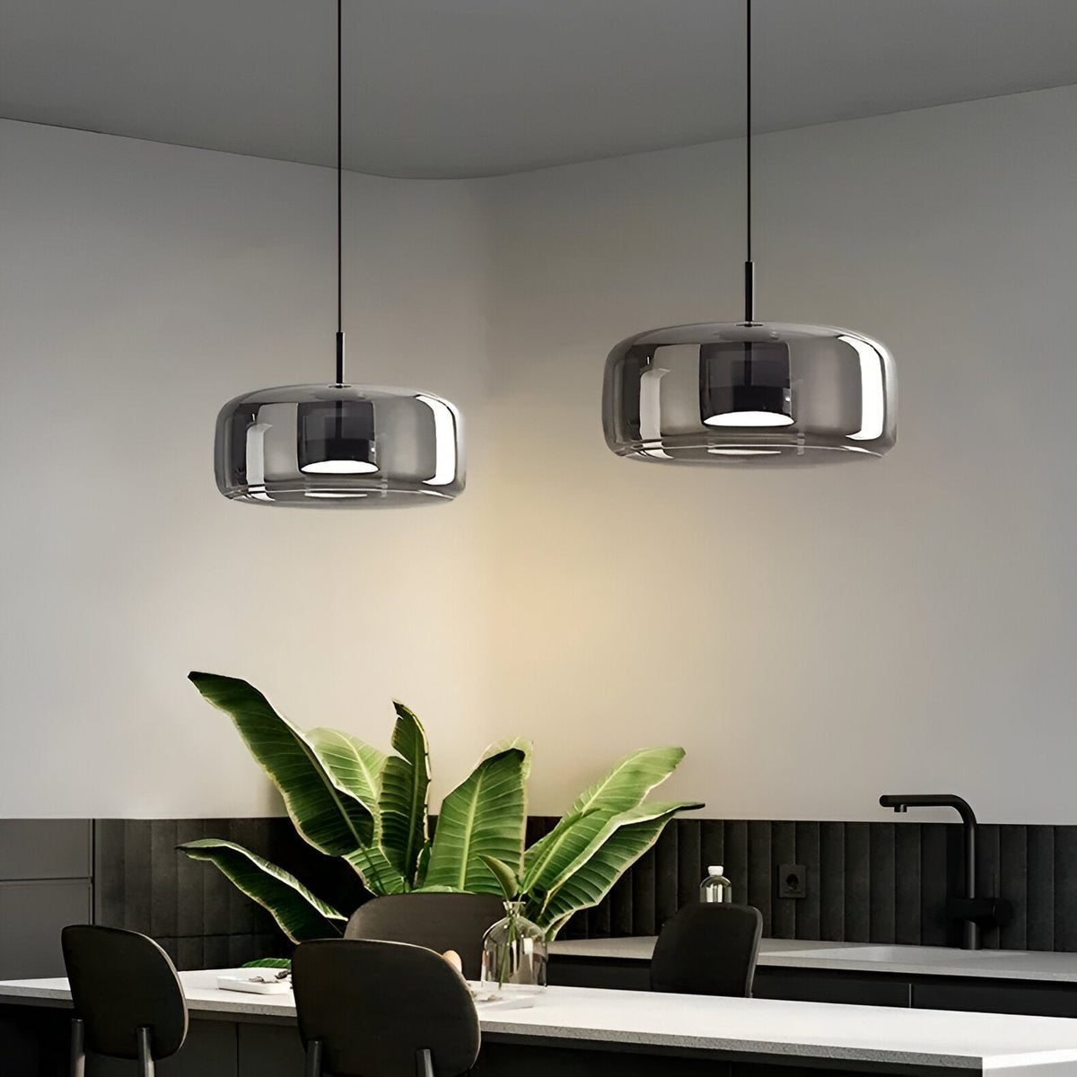 Suspension LED en verre translucide à hauteur réglable