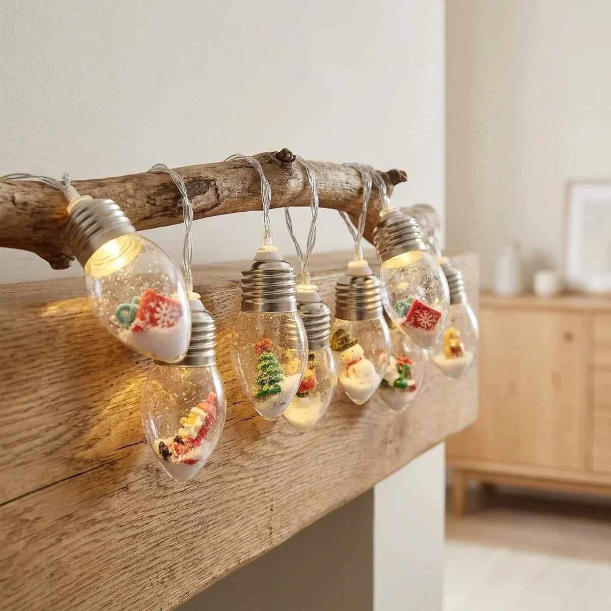 Guirlande LED de Noël à ampoules décoratives avec figurines