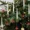 Bougies LED de sapin à suspendre avec ornements décoratifs