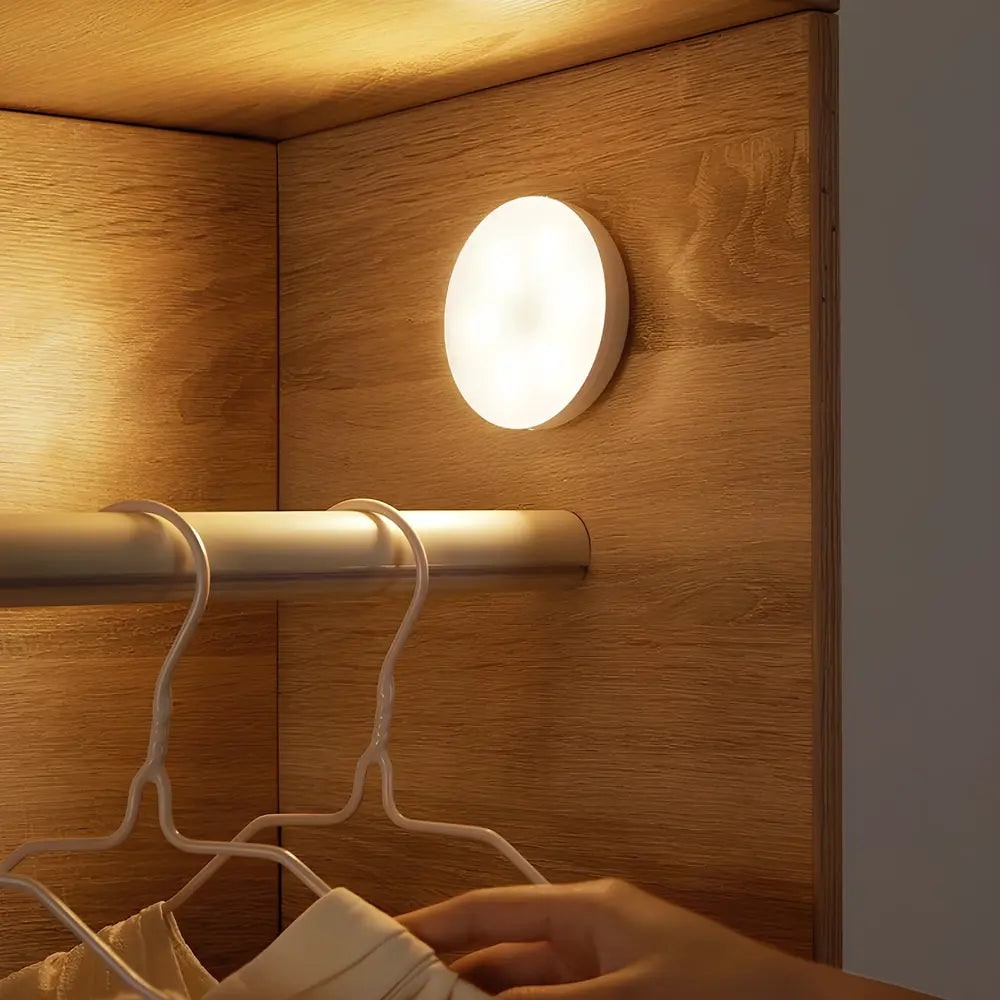 Lampe LED ronde à détecteur de mouvement et fixation magnétique
