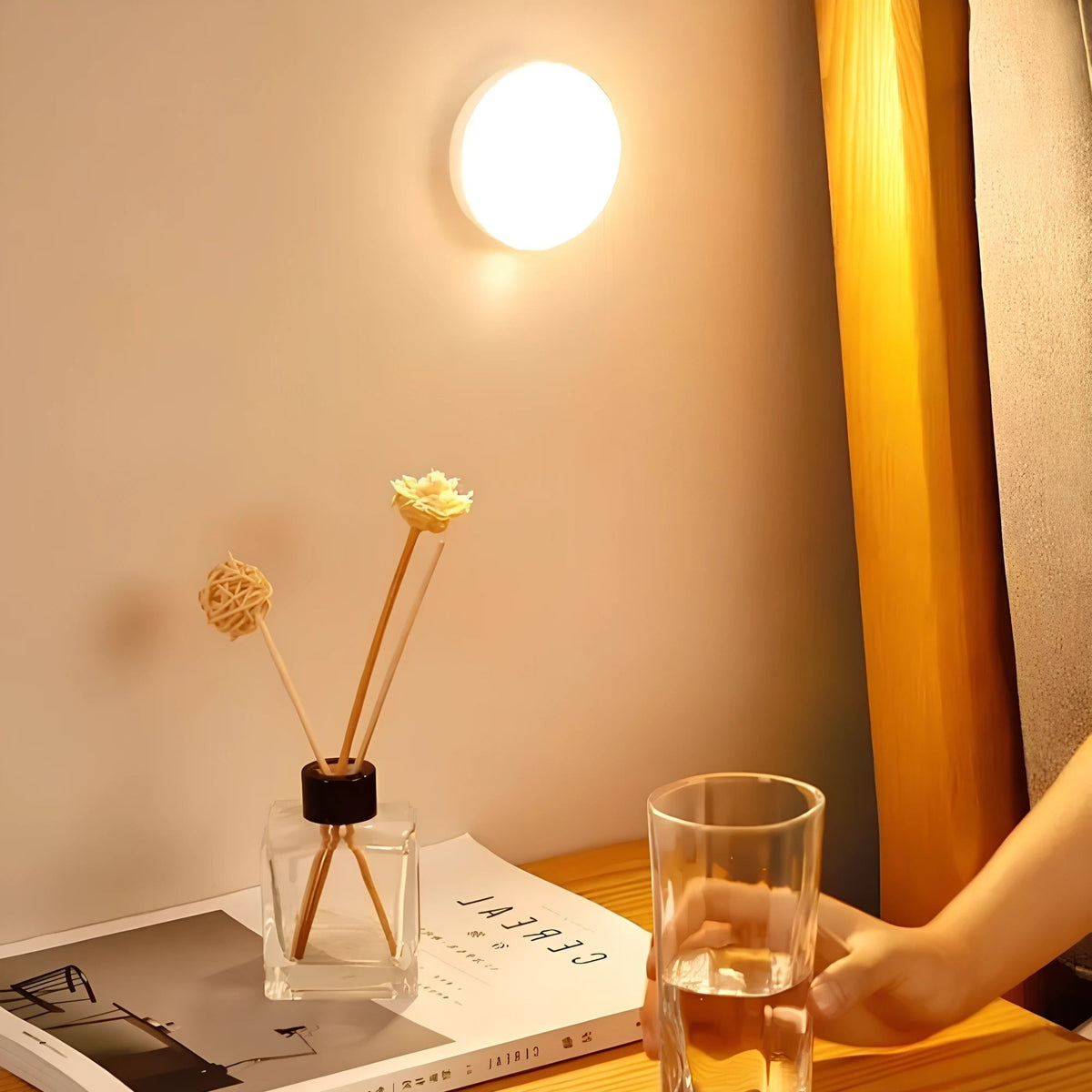 Lampe LED ronde à détecteur de mouvement et fixation magnétique