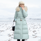 Manteau long matelassé à capuche en fausse fourrure et ceinture