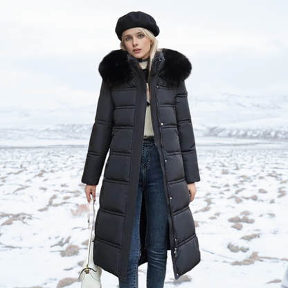 Manteau long matelassé à capuche en fausse fourrure et ceinture