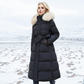 Manteau long matelassé à capuche en fausse fourrure et ceinture