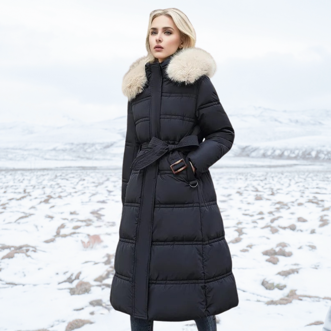 Manteau long matelassé à capuche en fausse fourrure et ceinture