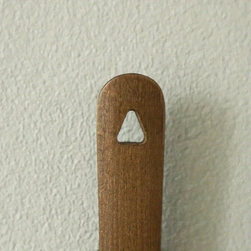 Chausse-pied long en bois avec support mural magnétique