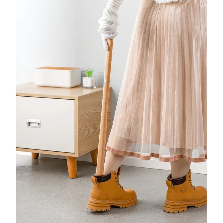 Chausse-pied long en bois avec support mural magnétique