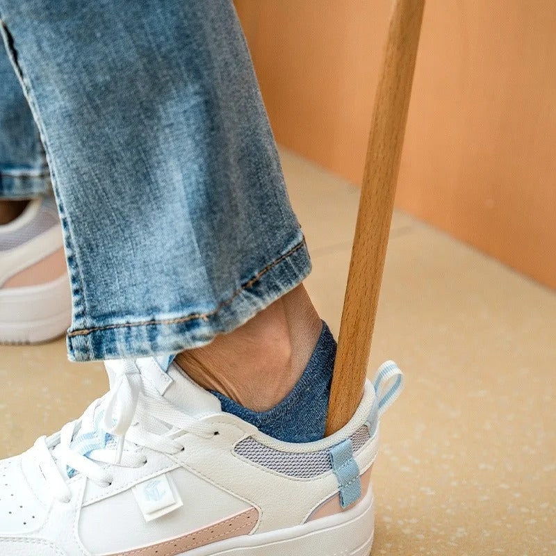 Chausse-pied long en bois avec support mural magnétique