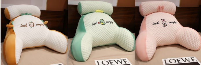 Dossier de lecture rembourré avec accoudoirs et coussin de nuque