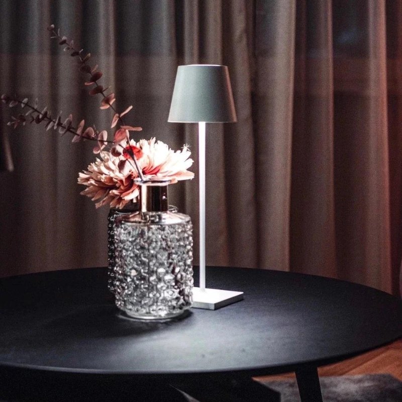 Lampe de table sans fil rechargeable Luminara – image 11