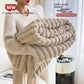 Couverture en fausse fourrure double face avec option taie assortie