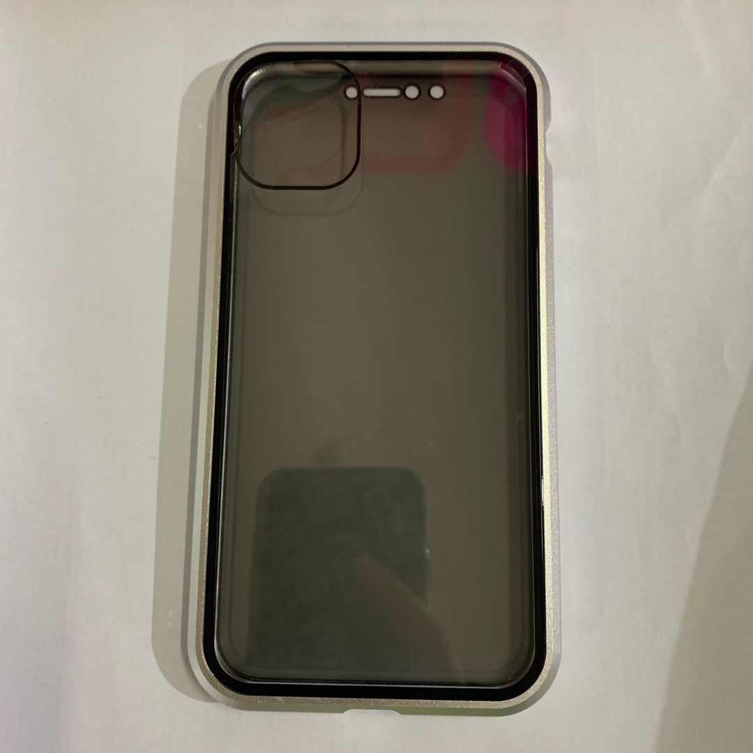 Coque magnétique pour iPhone avec verre de confidentialité