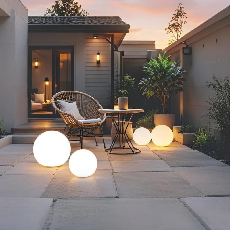 Globe lumineux extérieur portable à lumière chaude