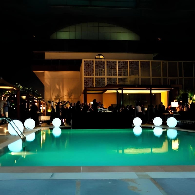 Globe lumineux extérieur portable à lumière chaude