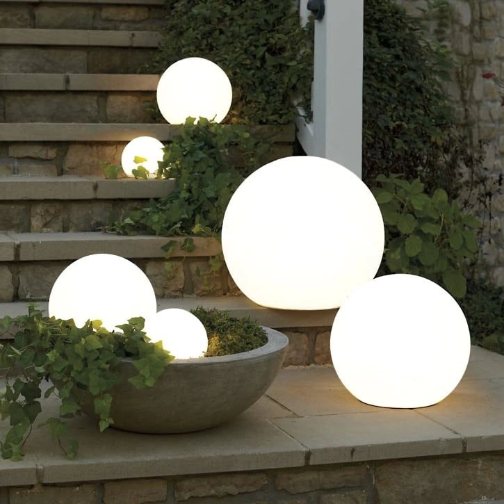 Globe lumineux extérieur portable à lumière chaude
