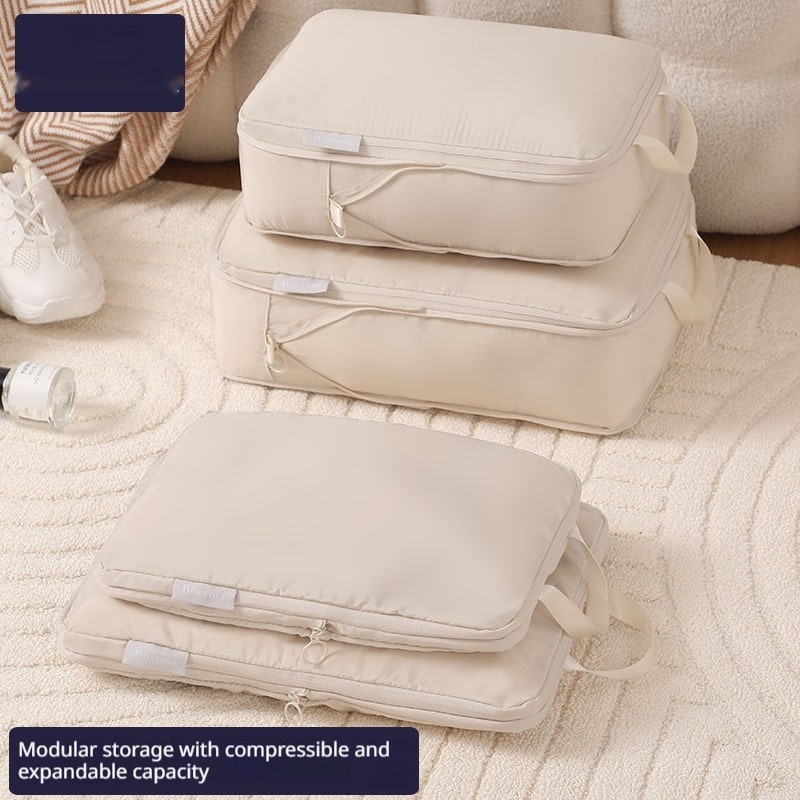 Lot de six ou huit organiseurs de valise en polyester