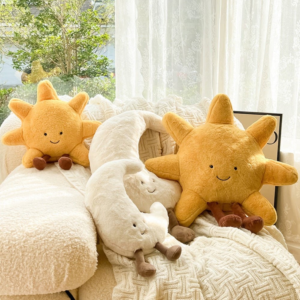 Coussin décoratif en peluche soleil ou lune à visage brodé