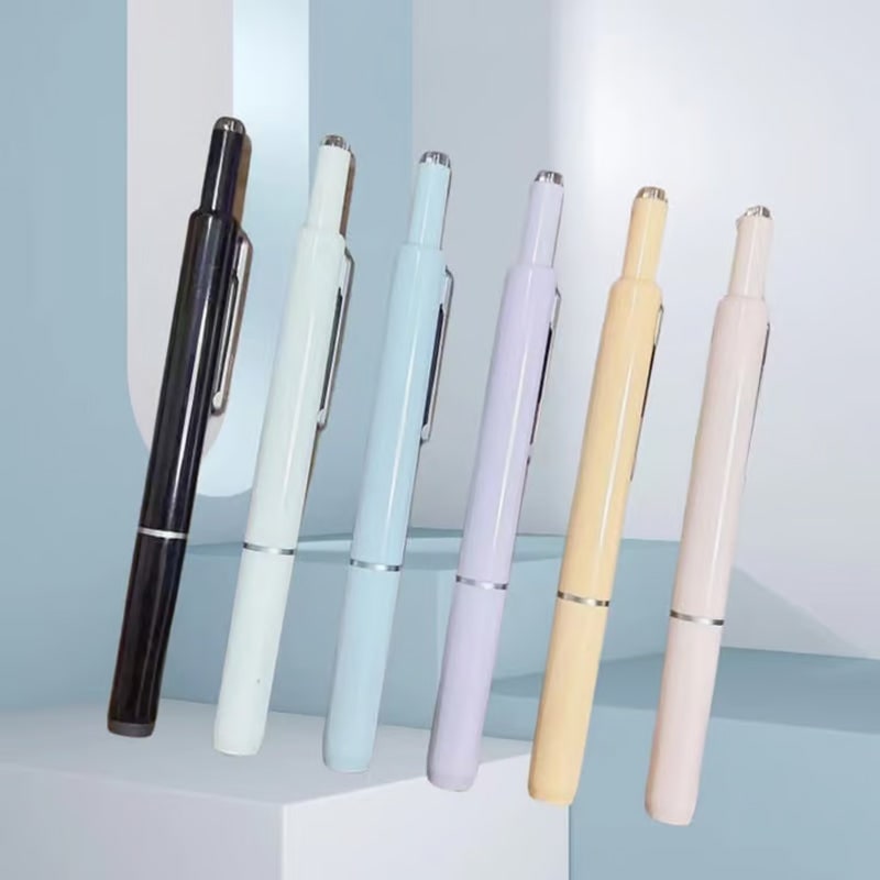 Stylo-plume rétractable à pointe fine avec clip