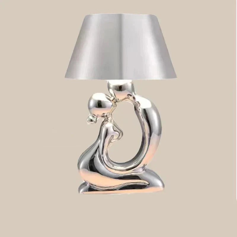 Lampe de table rechargeable à base sculpturale