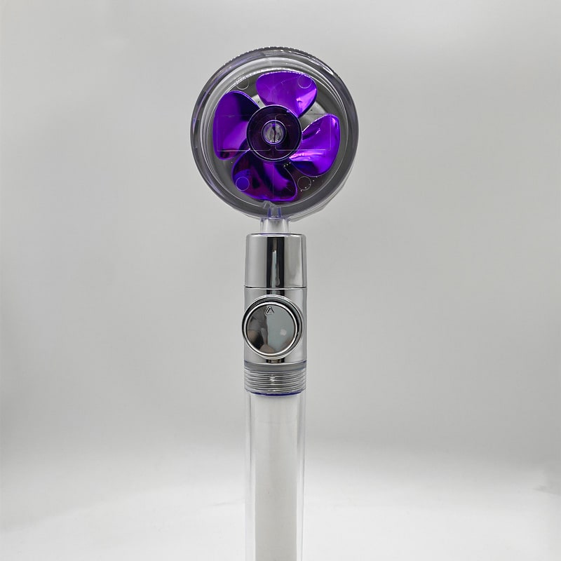 Pommeau de douche filtrant avec bouton pause et flexible