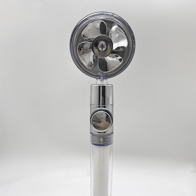 Pommeau de douche filtrant avec bouton pause et flexible