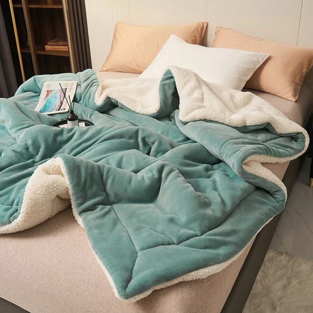 Plaid en polaire avec doublure effet mouton