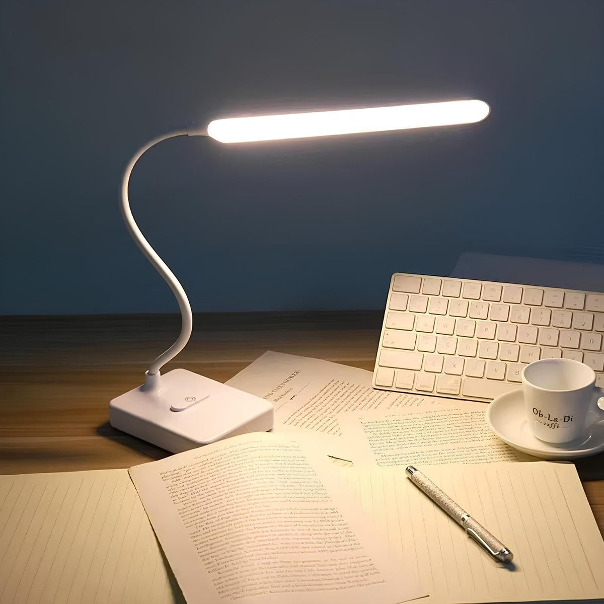 Lampe de bureau à bras flexible et lumière tactile réglable