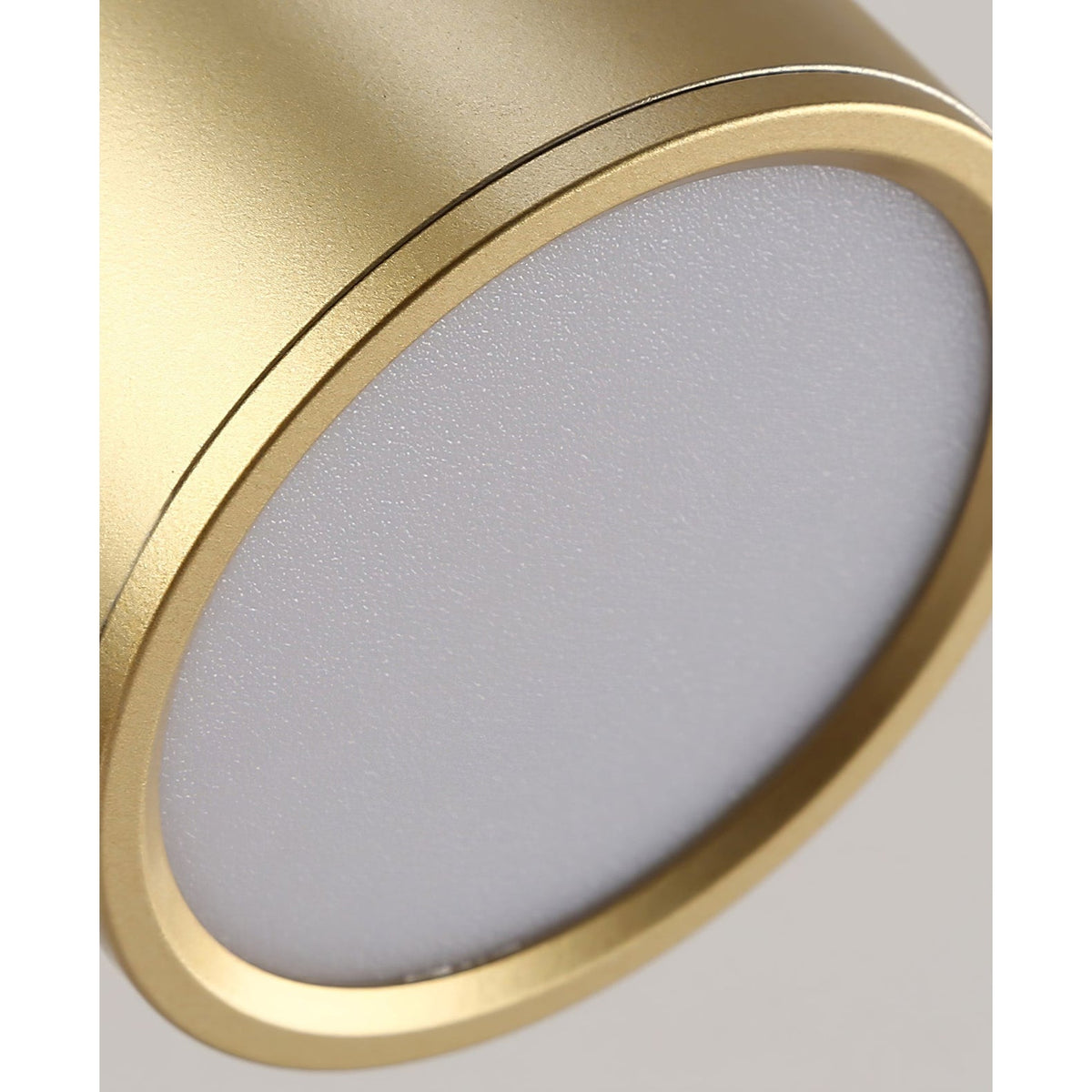 Applique de lecture à bras articulé et tête orientable