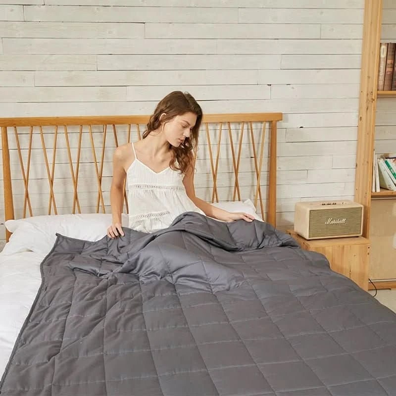Couverture lestée en coton matelassé à billes de verre