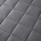 Couverture lestée en coton matelassé à billes de verre