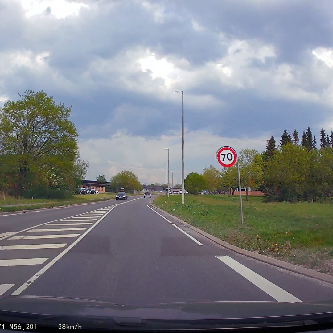Caméra de voiture 4K avec écran IPS et GPS