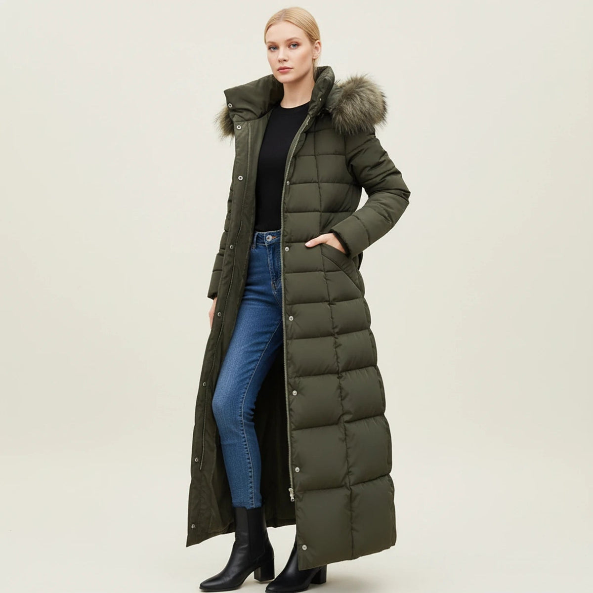 Doudoune longue pour femme avec ceinture et capuche bordée de fausse fourrure