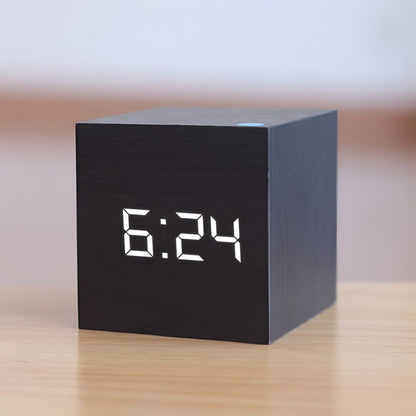 Réveil numérique cubique effet bois avec thermomètre